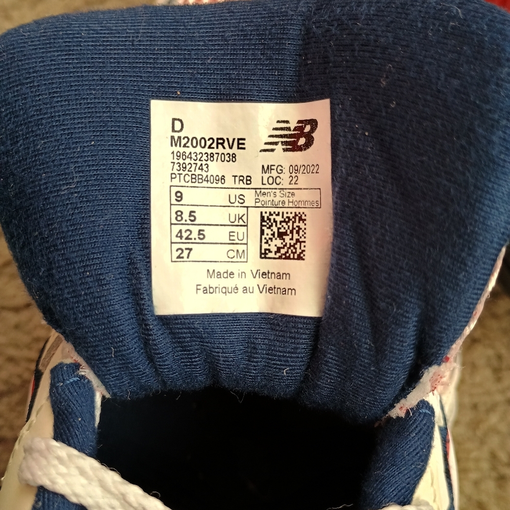 New Balance 2002R Pouch Navy Red men's size 9 - Picture 5 of 9